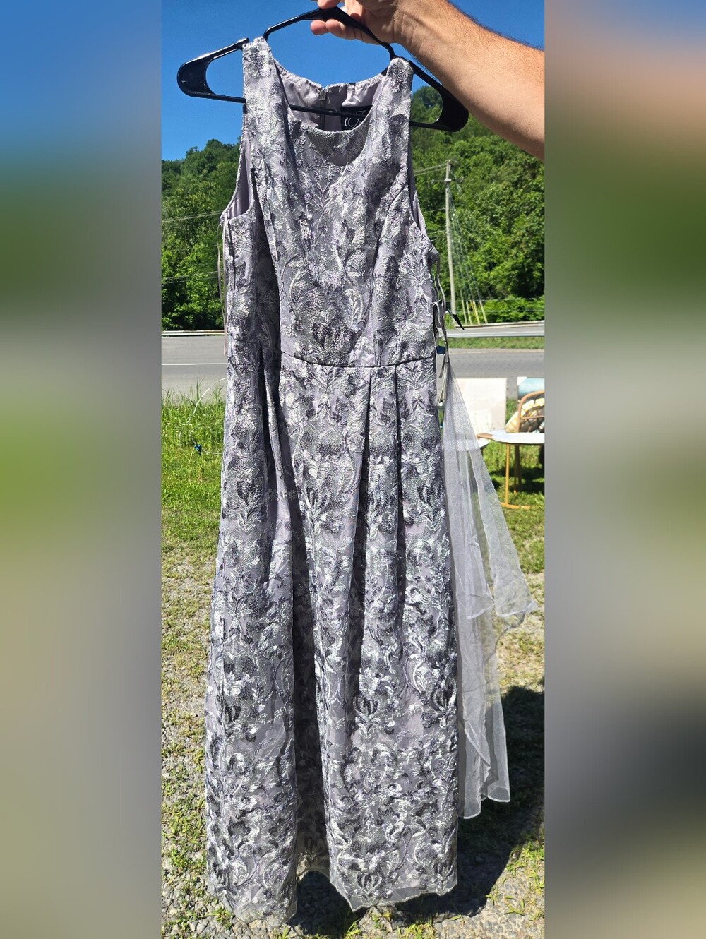 Alex Evenings Silver-Gray Floral Embroidered Cocktail Dress
